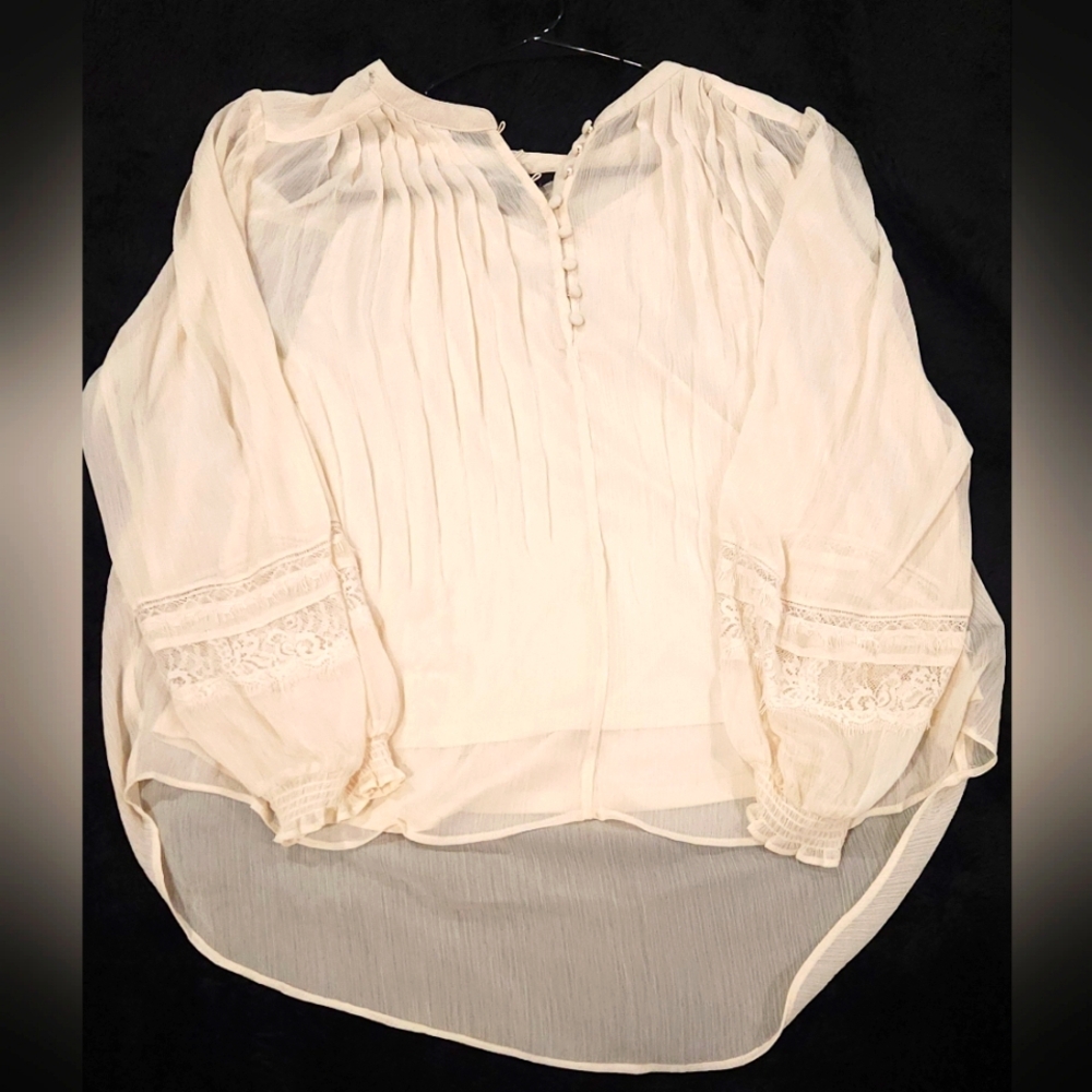Simply Vera Wang XL Cream Sheer Top